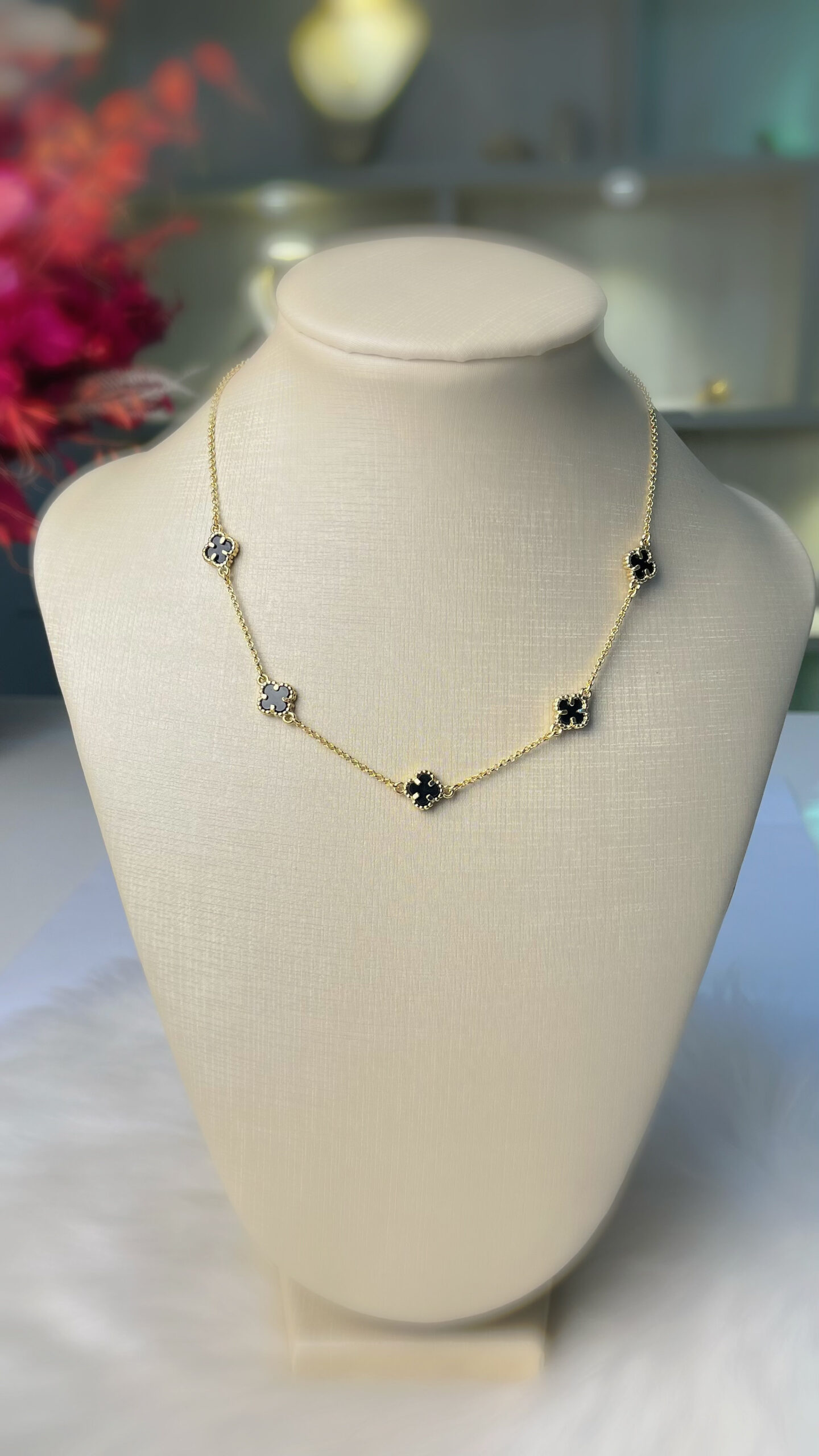 Chocker 5 Trevo Preto - Imagem 5